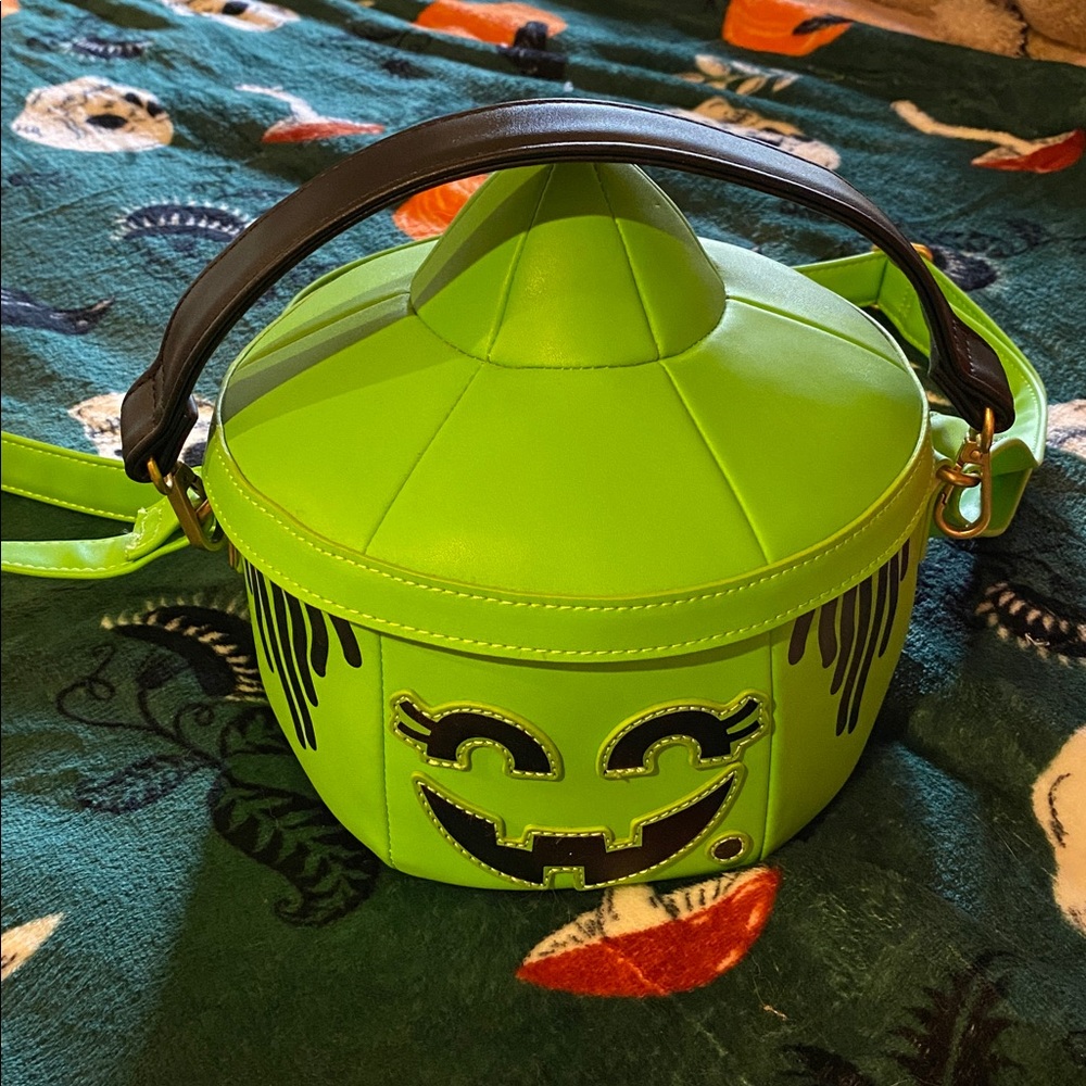 New w/o tags Loungefly McDonald’s green Witch bucket